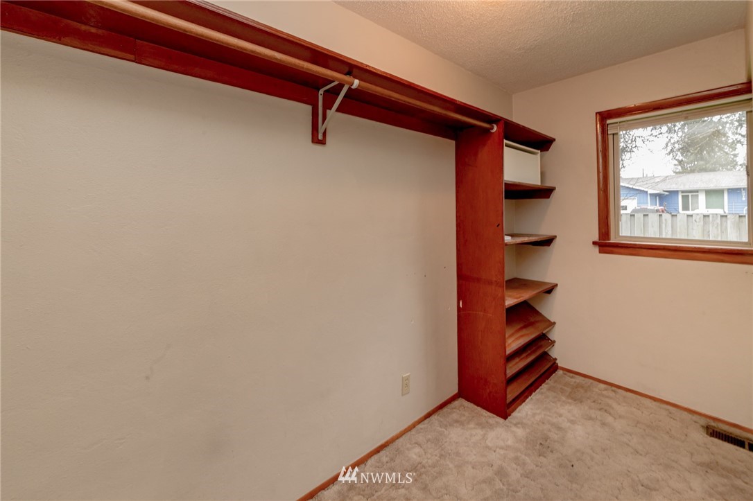 1213 Golf Club Road Southeast Lacey, WA 98503 - Photo 10 of 17 Gallery Image 10