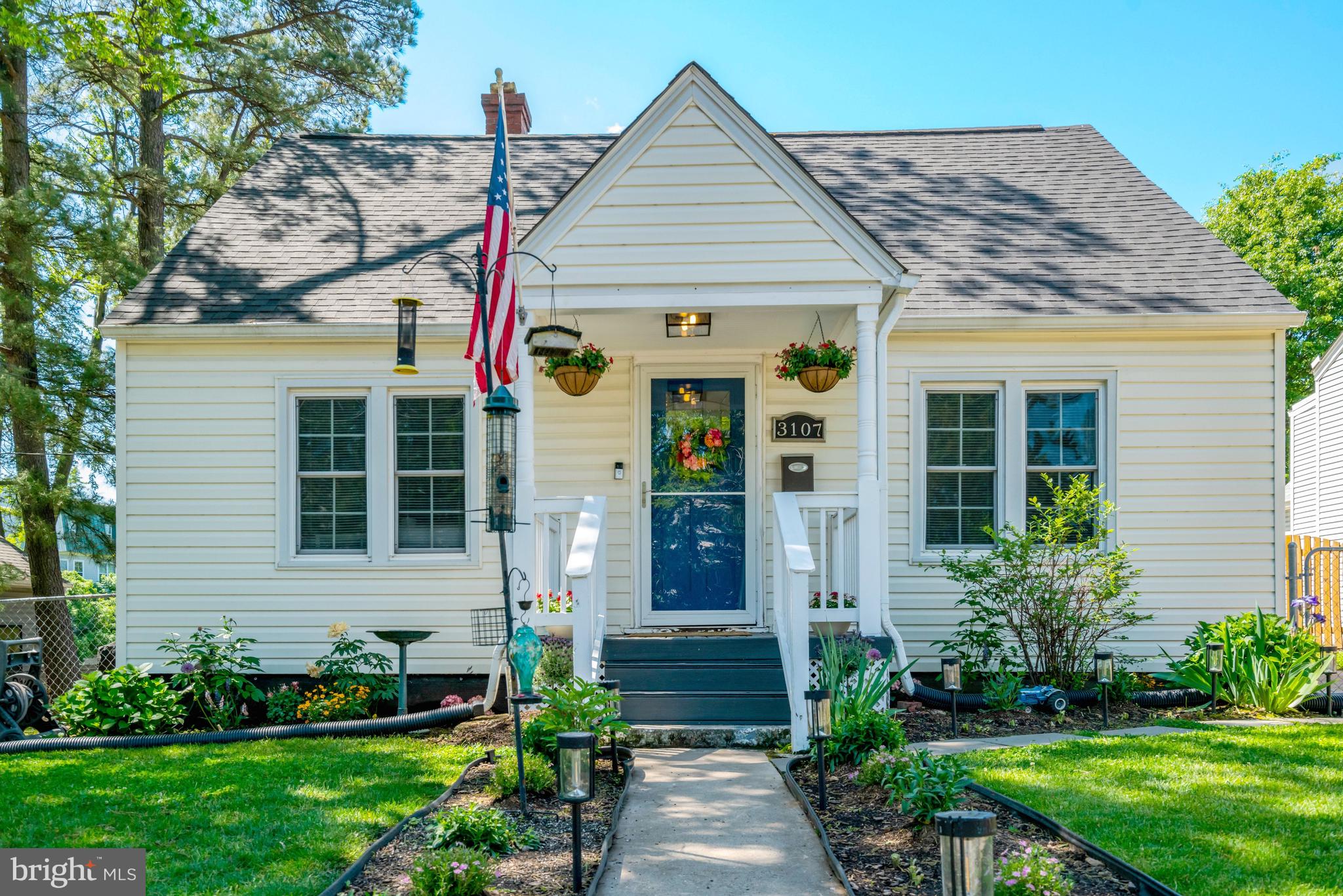 3107 Memorial Street Alexandria, VA 22306 - Photo 5 of 45 No shortage of curb appeal here!