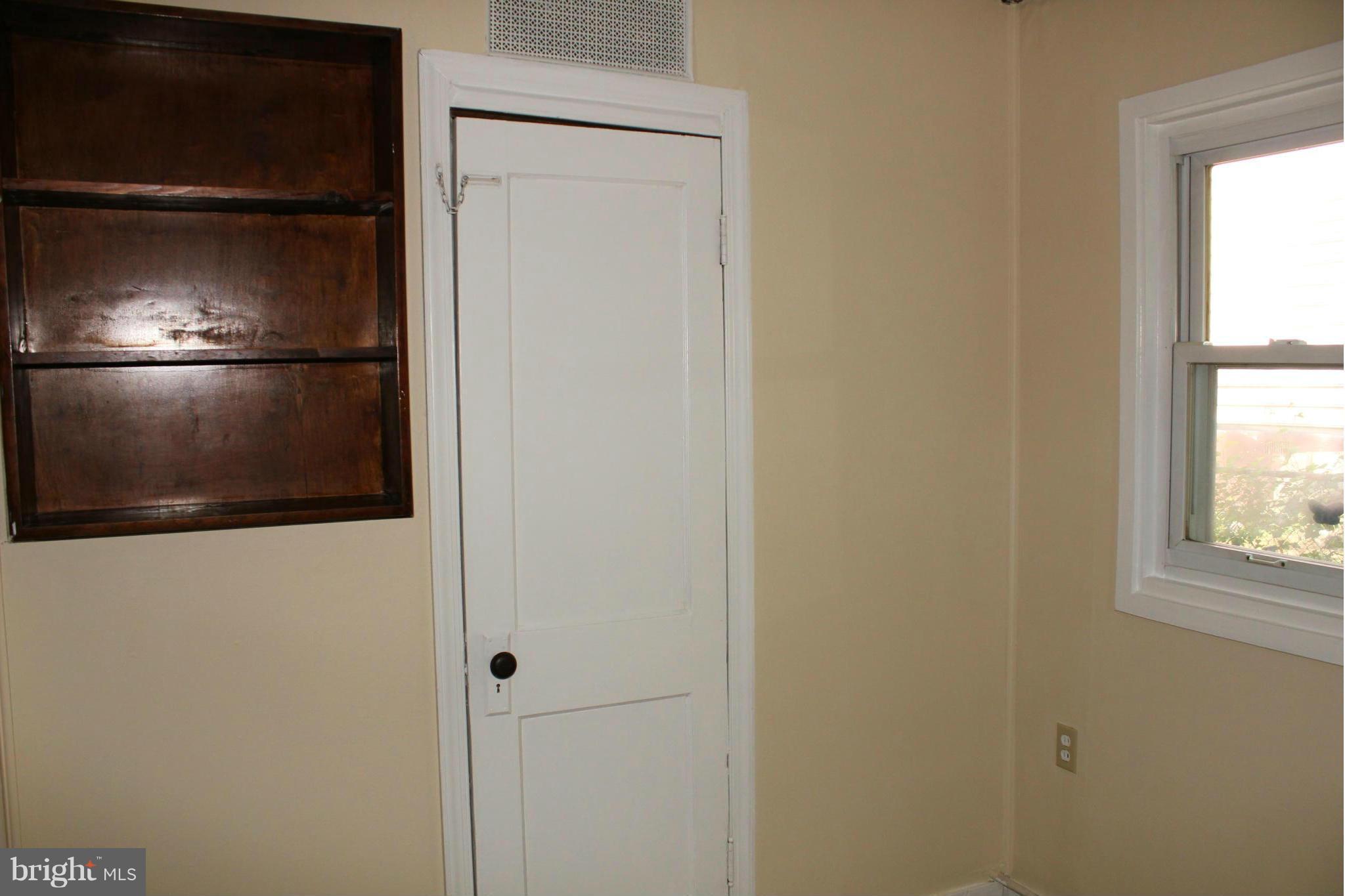 7726 Garrison Road Hyattsville, MD 20784 - Photo 11 of 25 Interior (General)