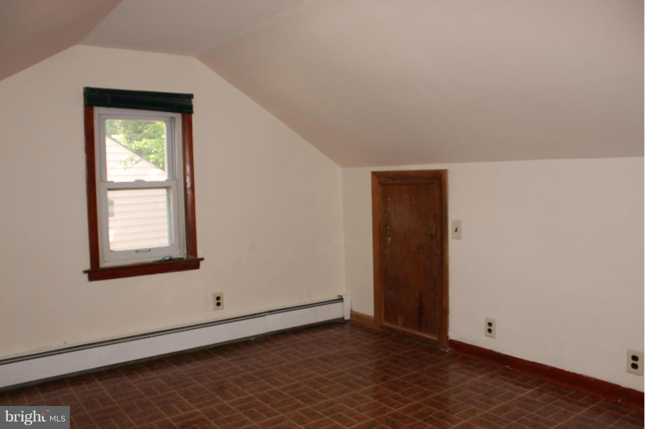 7726 Garrison Road Hyattsville, MD 20784 - Photo 15 of 25 Upper Level Bedroom