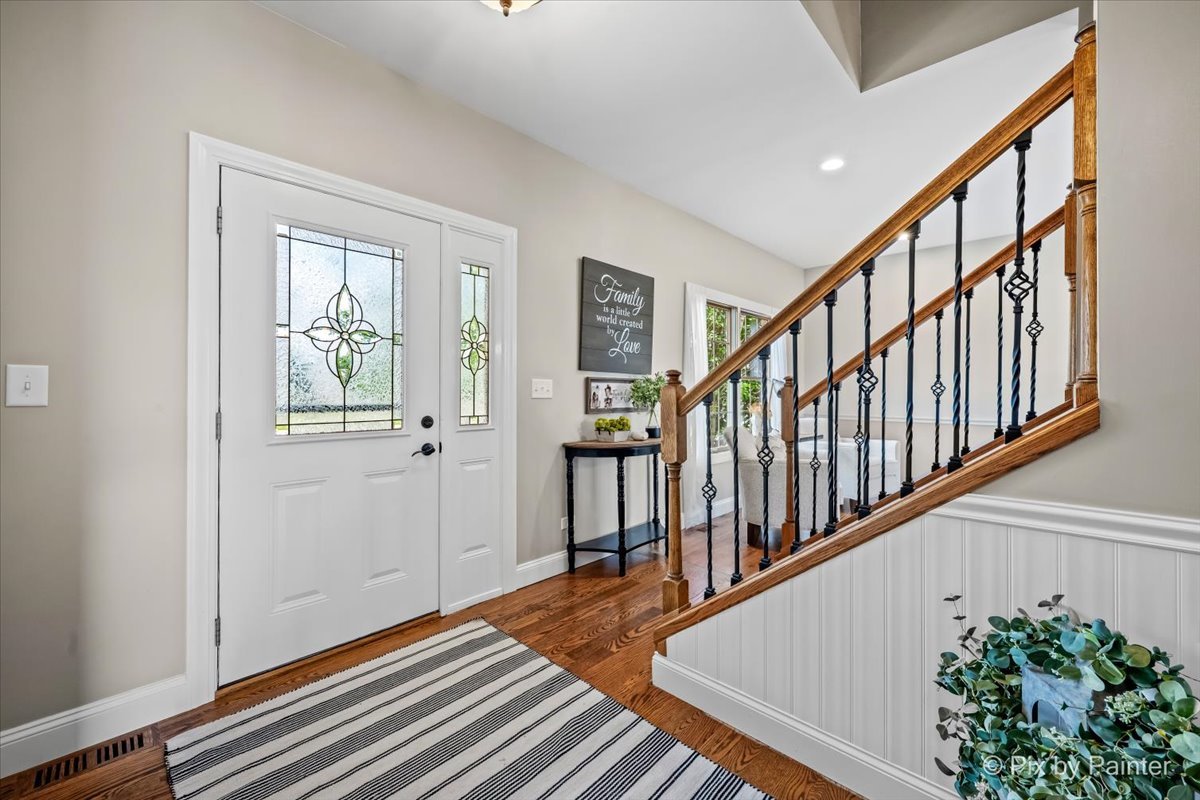 665 Hunters Path Marengo, IL 60152 - Photo 2 of 55