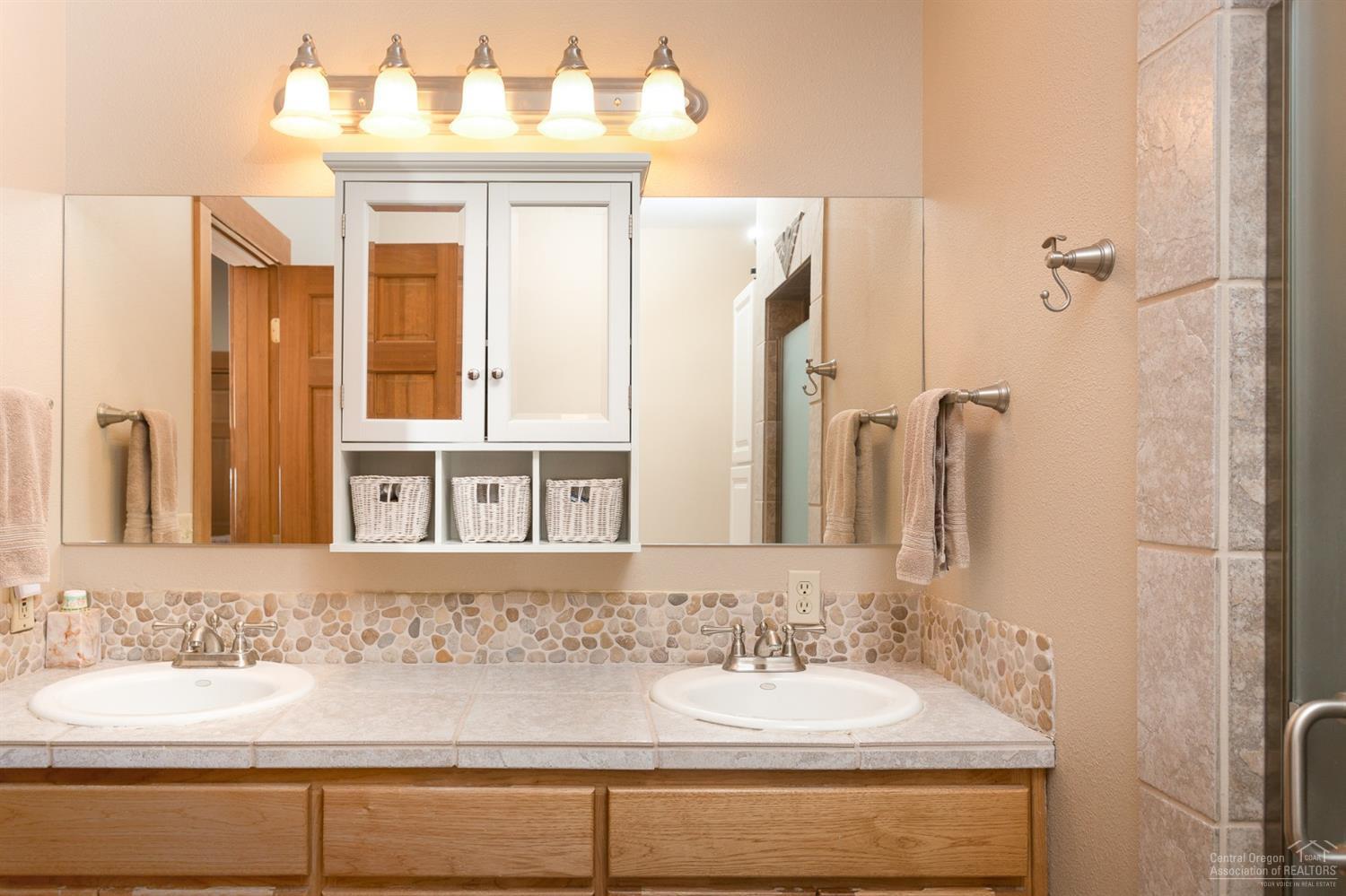 25600 Alfalfa Market Road Bend, OR 97701 - Photo 11 of 25 Gallery Image 11