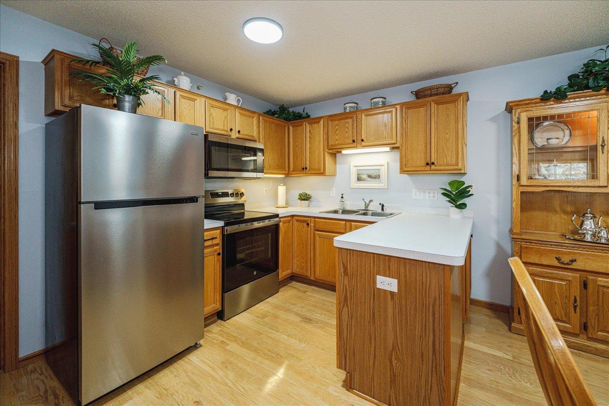 2775 Ranchview Lane North, Unit 4 Plymouth, MN 55447 - Photo 9 of 29