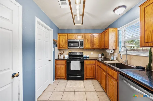 $2,100 | 4103 Dewitt County Court, Killeen, TX 76549
