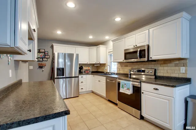 $207,500 | 708 Hamilton Avenue, Quincy, IL 62305