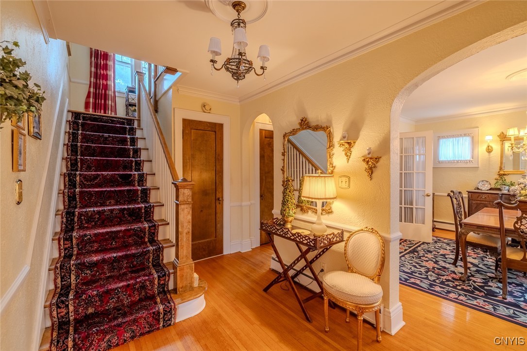 628 Rugby Road Syracuse, NY 13203 - Photo 2 of 47 Foyer