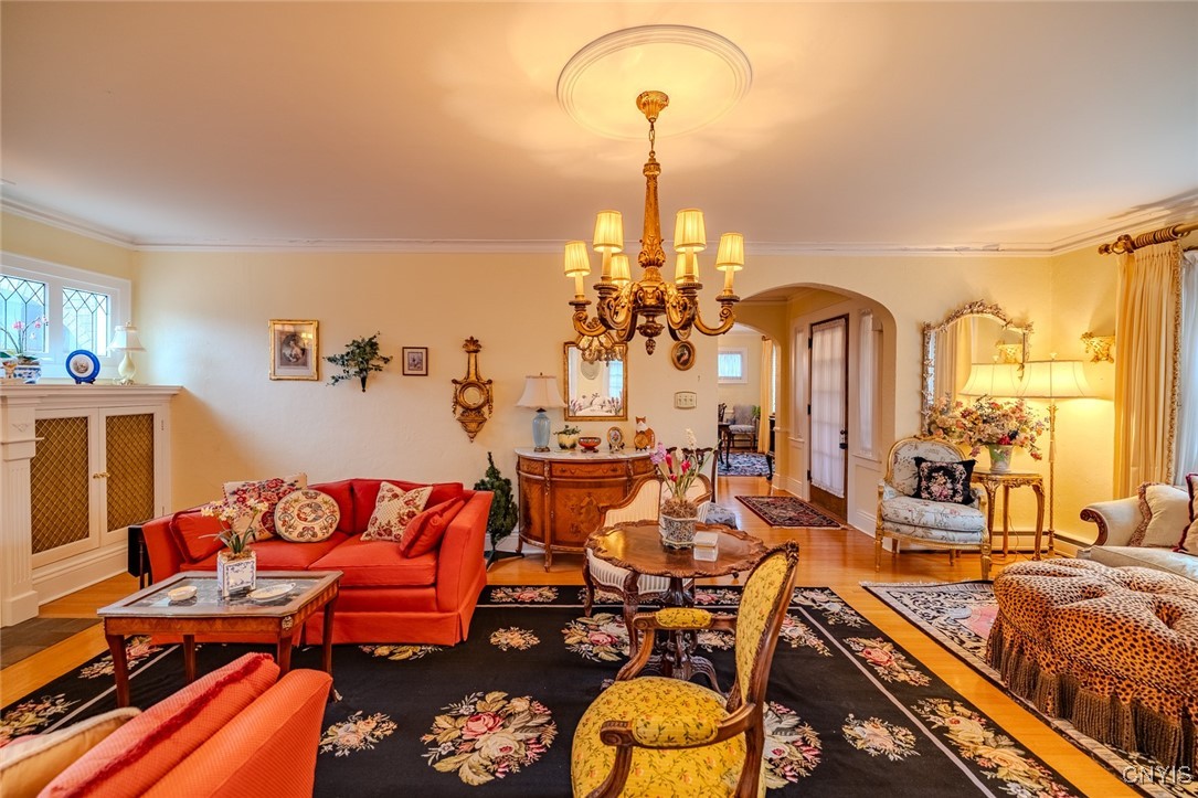 628 Rugby Road Syracuse, NY 13203 - Photo 5 of 47