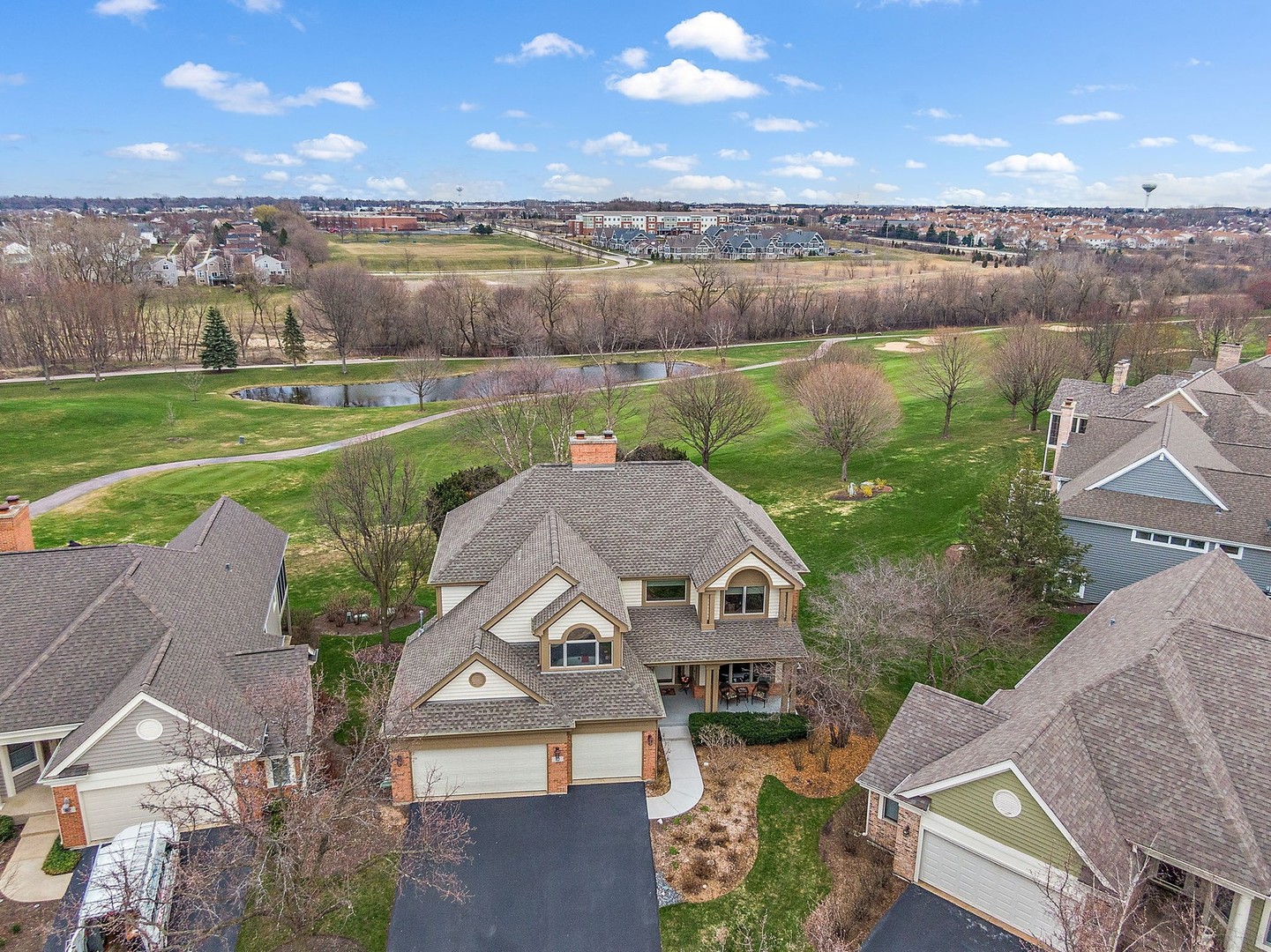 10 Riviera Court Lake In The Hills, IL 60156 - Photo 2 of 42