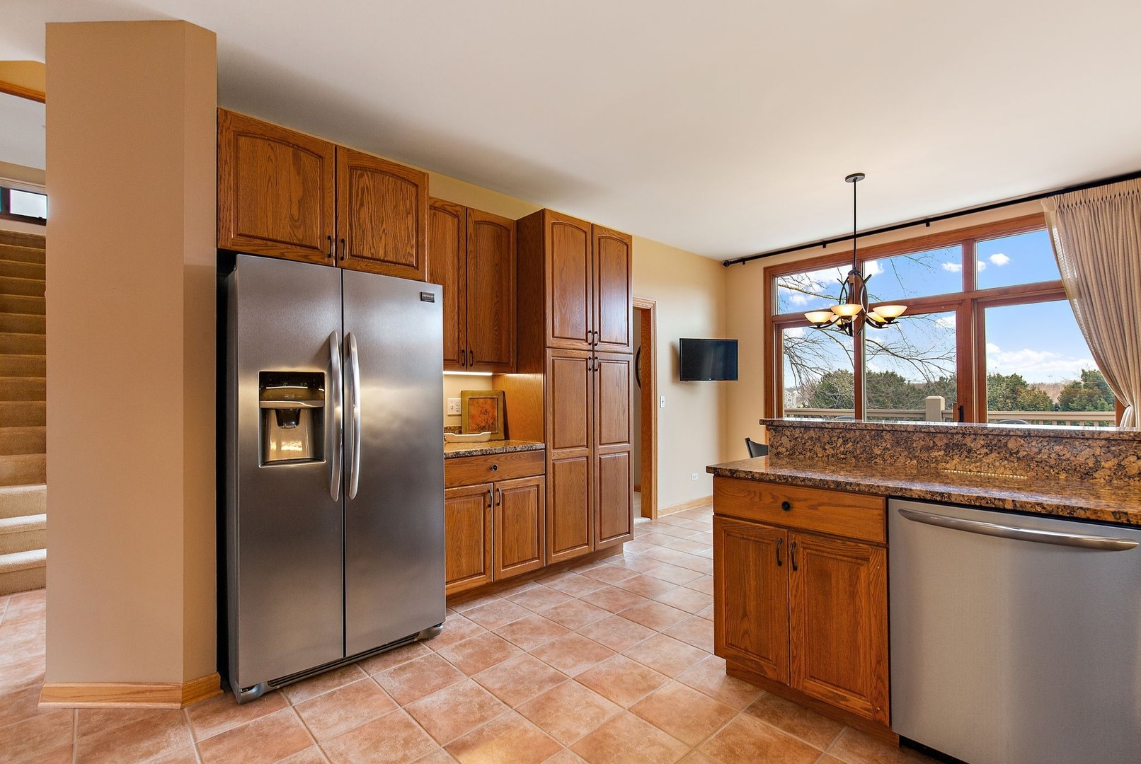 10 Riviera Court Lake In The Hills, IL 60156 - Photo 12 of 42