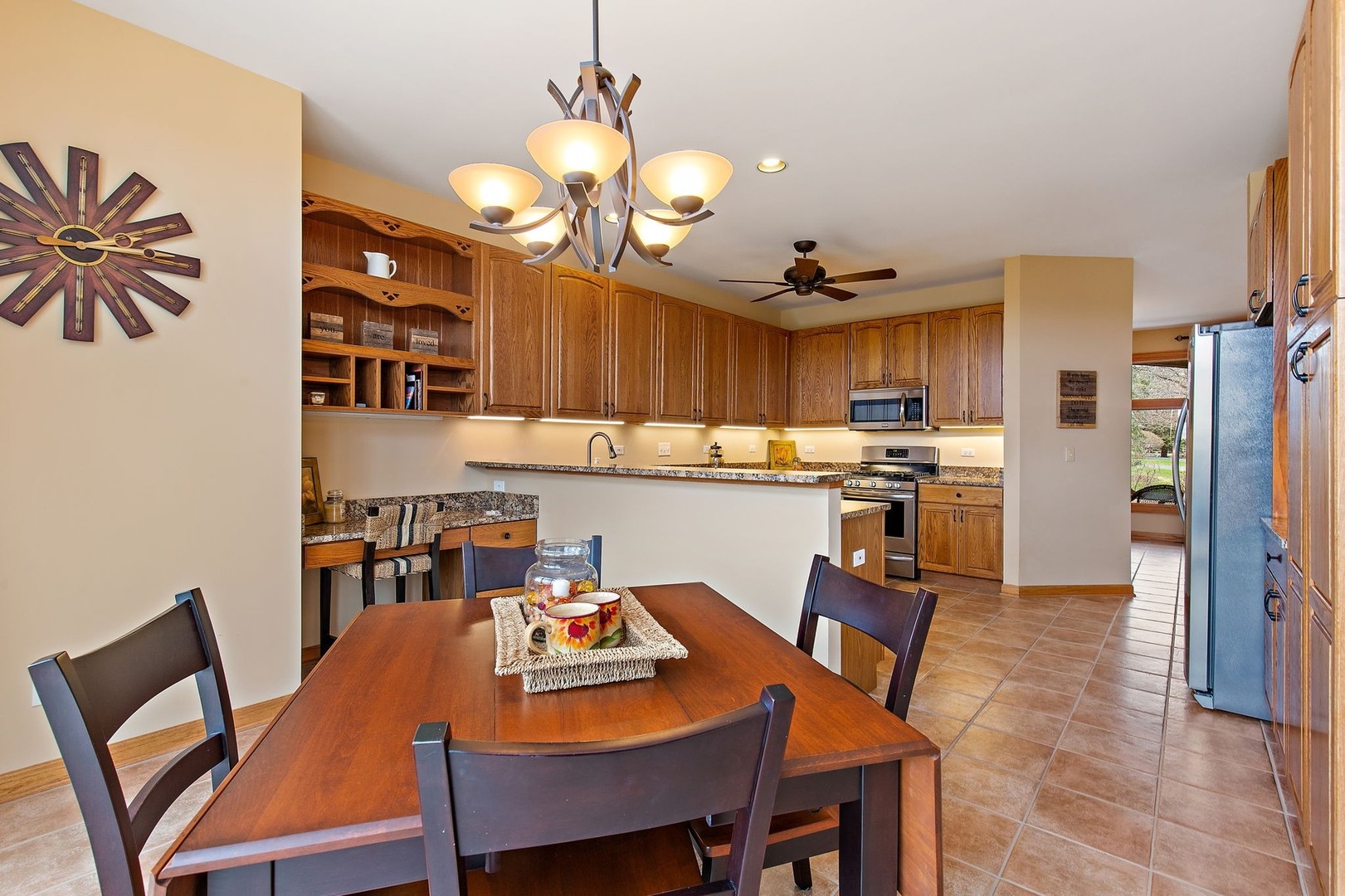 10 Riviera Court Lake In The Hills, IL 60156 - Photo 13 of 42