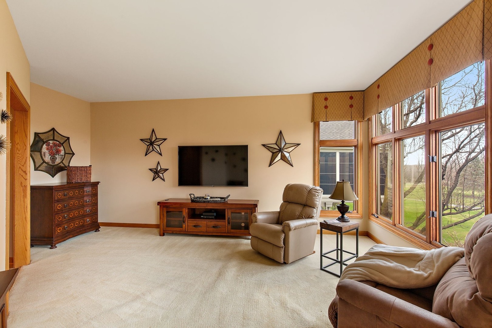 10 Riviera Court Lake In The Hills, IL 60156 - Photo 16 of 42