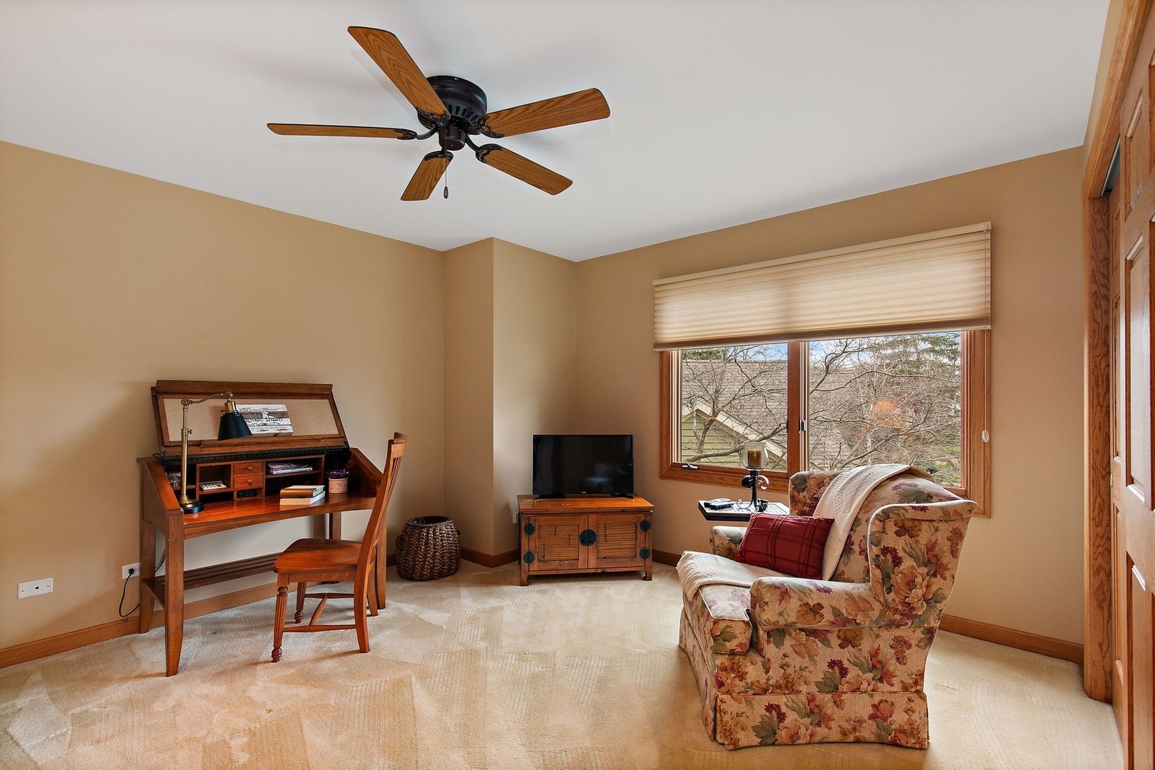 10 Riviera Court Lake In The Hills, IL 60156 - Photo 25 of 42
