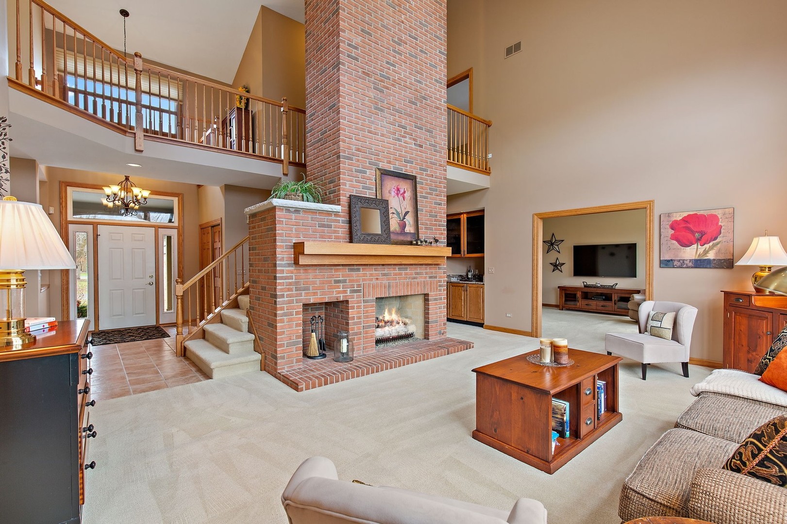 10 Riviera Court Lake In The Hills, IL 60156 - Photo 7 of 42
