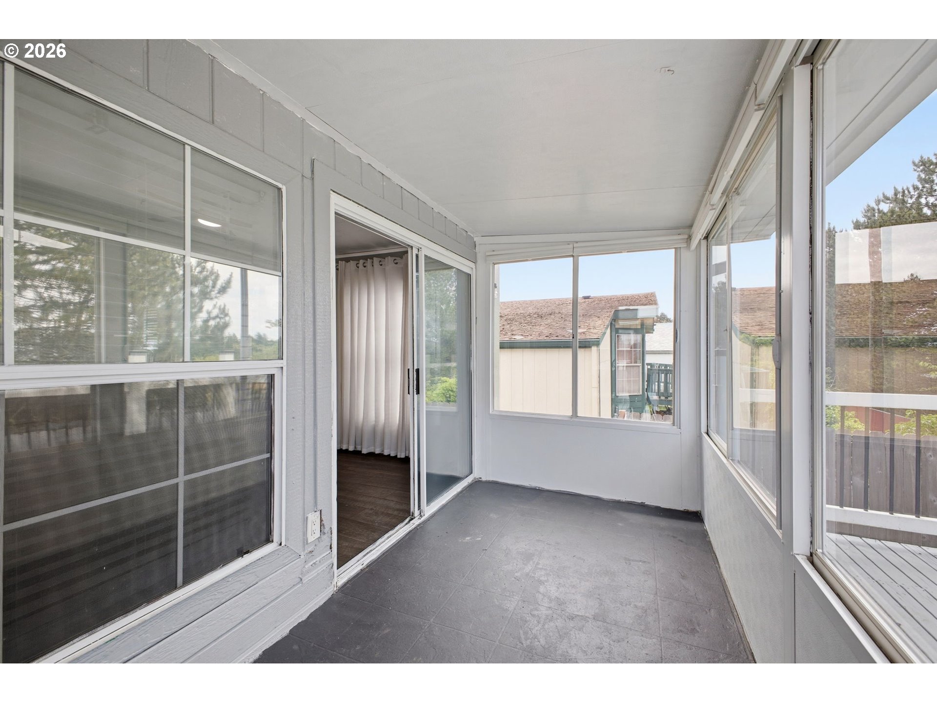851 Southwest Sunset Way, Unit 28 Troutdale, OR 97060 - Photo 28 of 40 Sun Room
