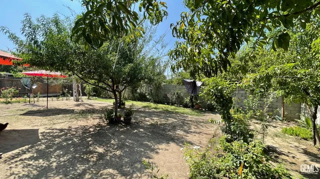 a view of outdoor space with trees