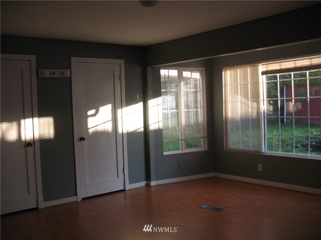 423 Northwest Riddell Road Bremerton, WA 98310 - Photo 8 of 8 Gallery Image 8