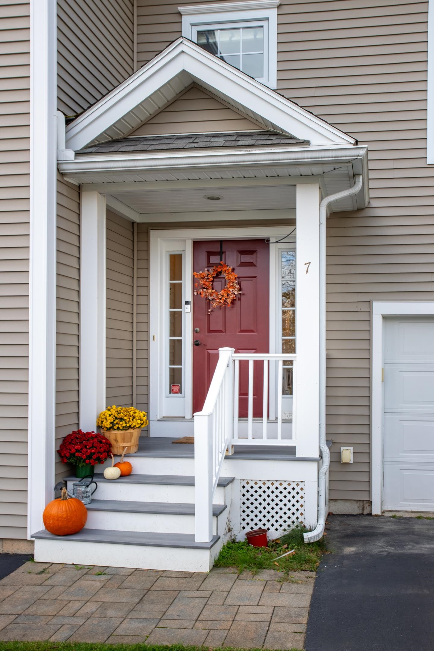 131 Court Street, Unit 7 Exeter, NH 03833 - Photo 3 of 41 Gallery Image 3