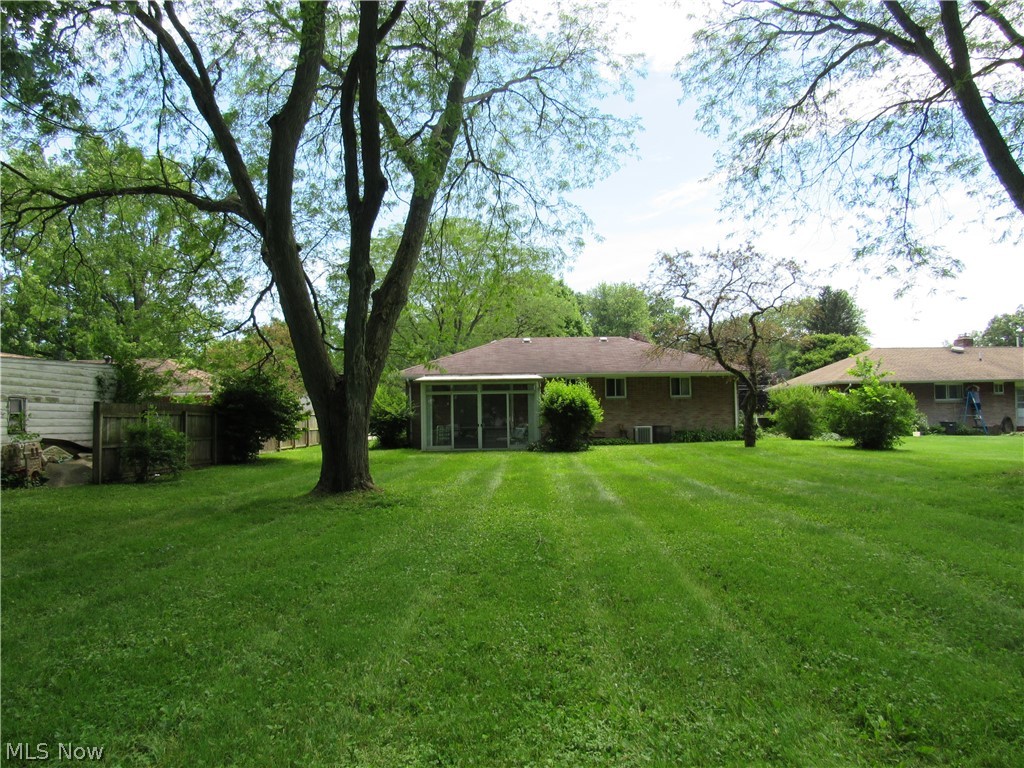 36196 Aurensen Road North Ridgeville, OH 44039 - Photo 4 of 10