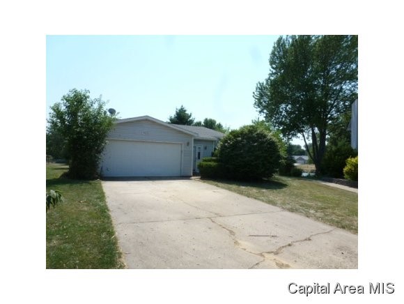 2704 Mead Drive Springfield, IL 62707 - Photo 1 of 20