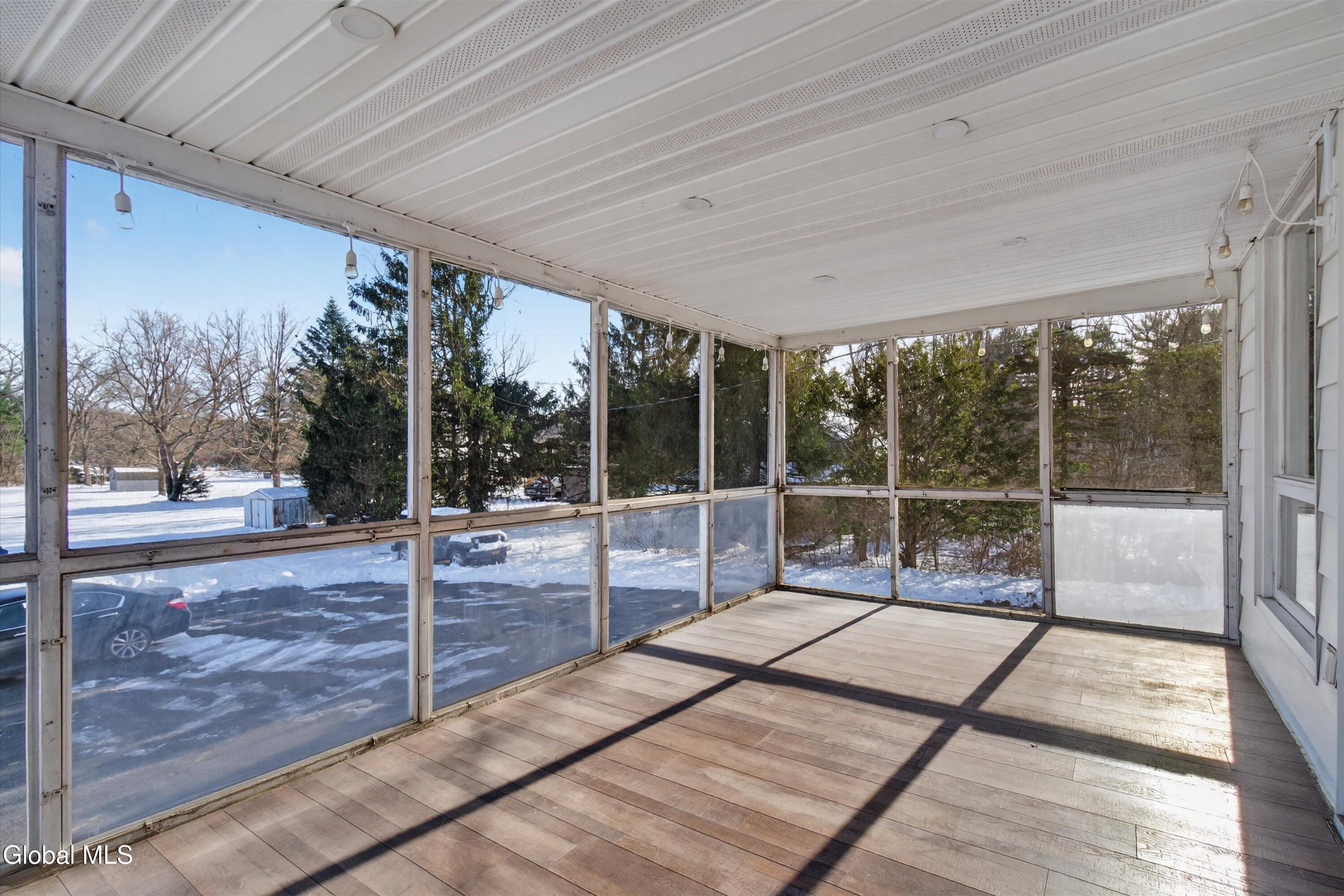 733 Hudson River Road Halfmoon, NY 12118 - Photo 19 of 63 17-733 Hudson River Rd-17