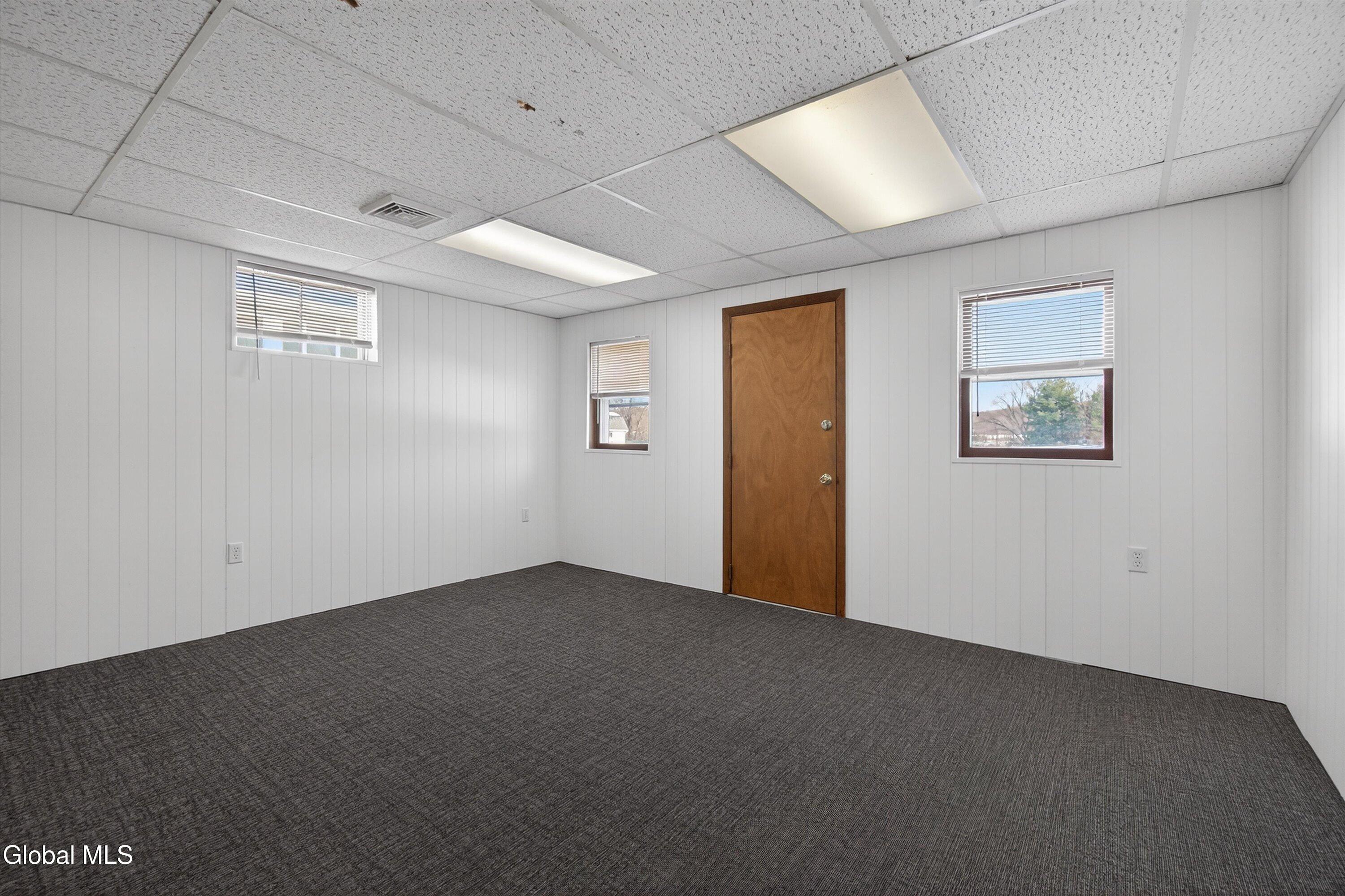 733 Hudson River Road Halfmoon, NY 12118 - Photo 34 of 63 32-733 Hudson River Rd-32