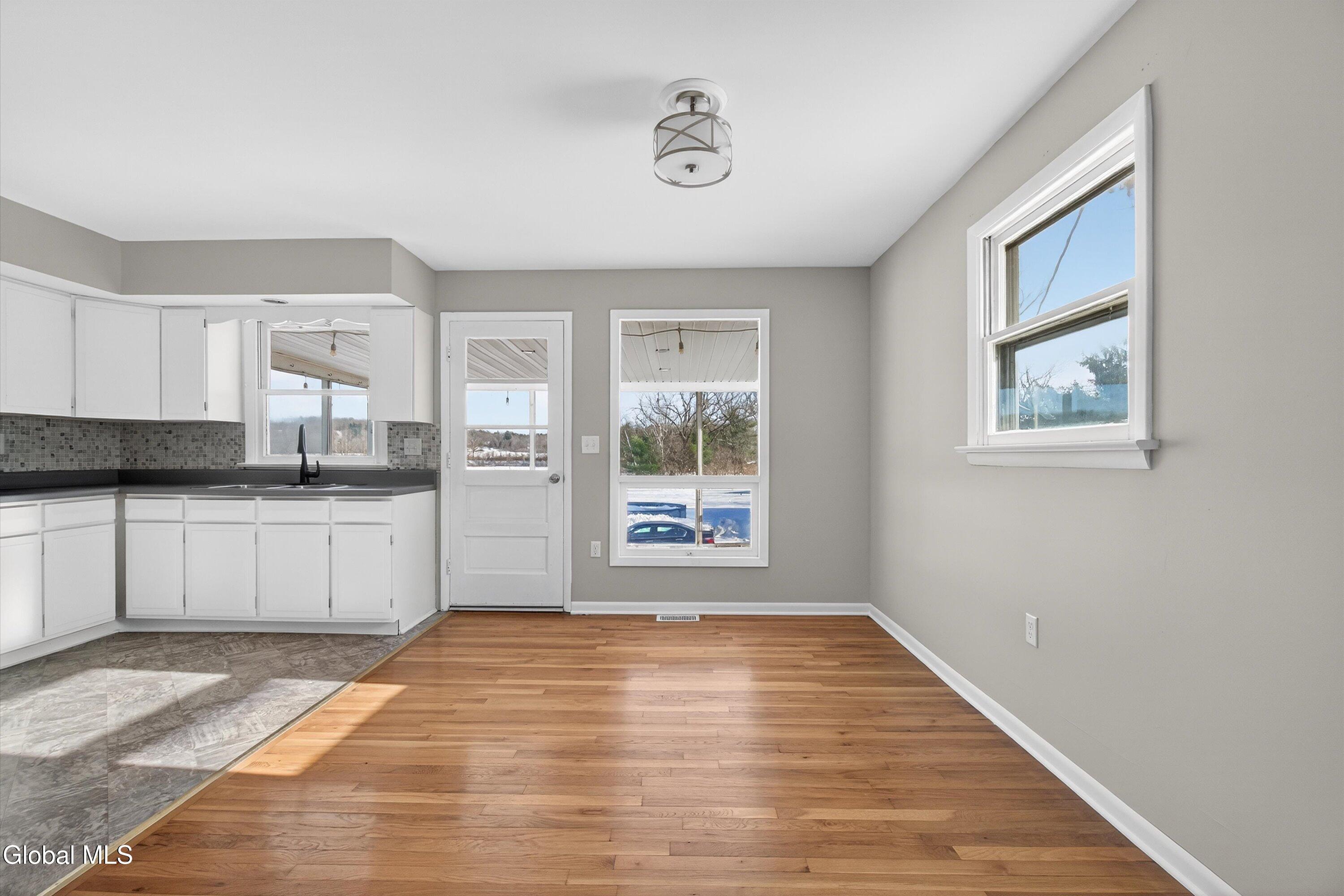 733 Hudson River Road Halfmoon, NY 12118 - Photo 9 of 63 07-733 Hudson River Rd-7