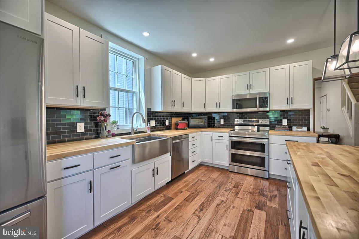 825 Lawn Road Palmyra, PA 17078 - Photo 6 of 40 Gallery Image 6