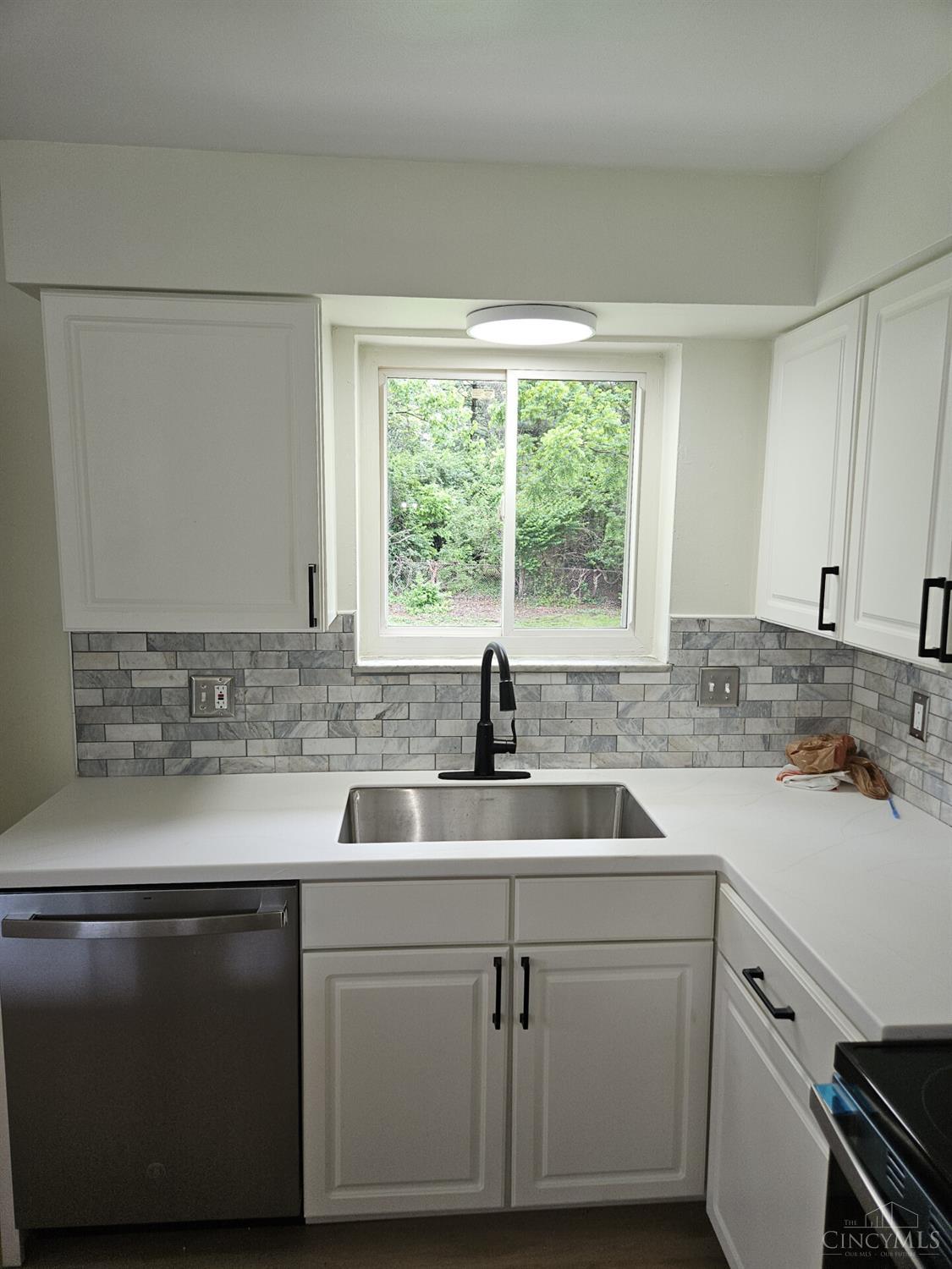 5338 Foley Road Cincinnati, OH 45238 - Photo 12 of 19