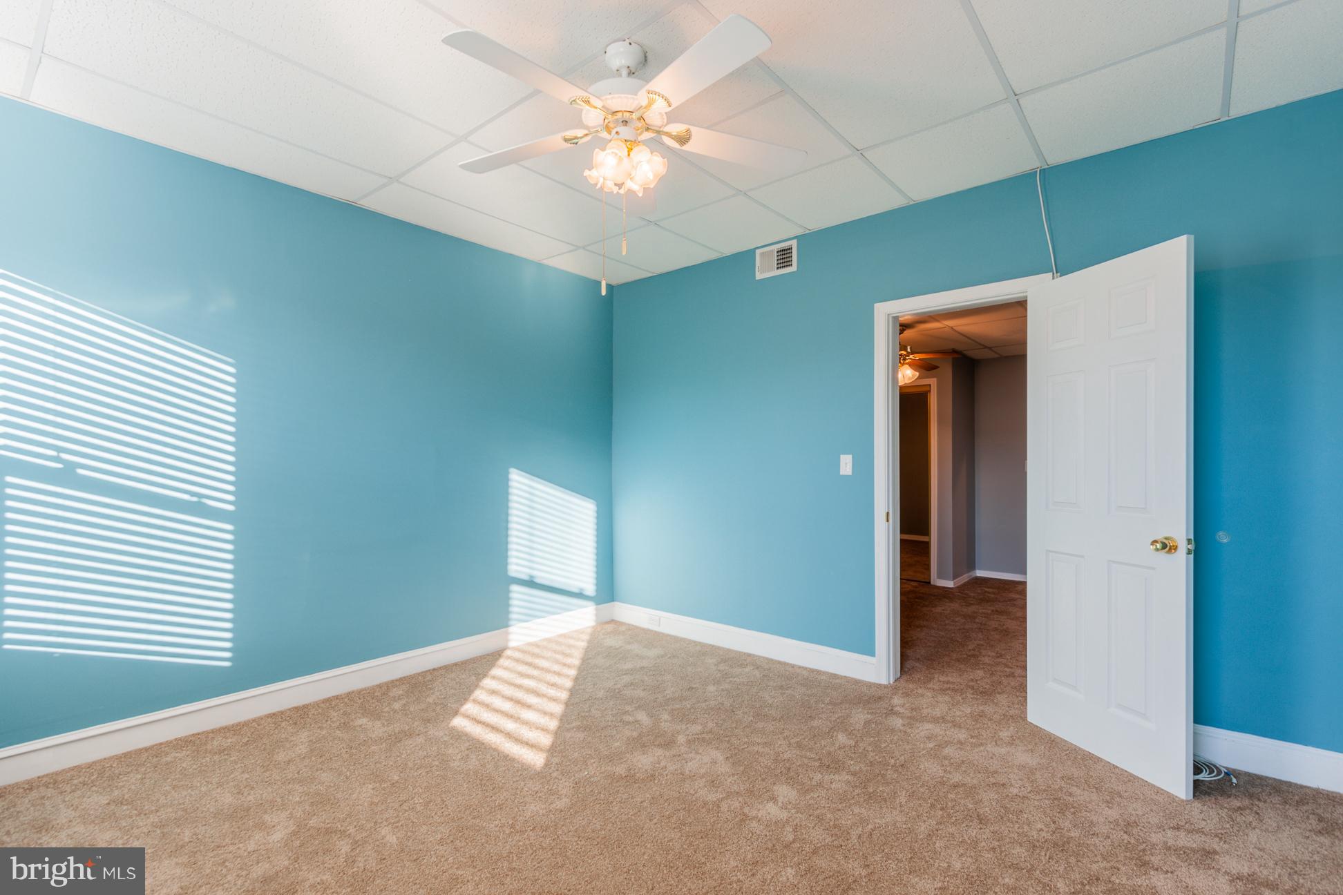 109 Rochester Place Baltimore, MD 21224 - Photo 12 of 25