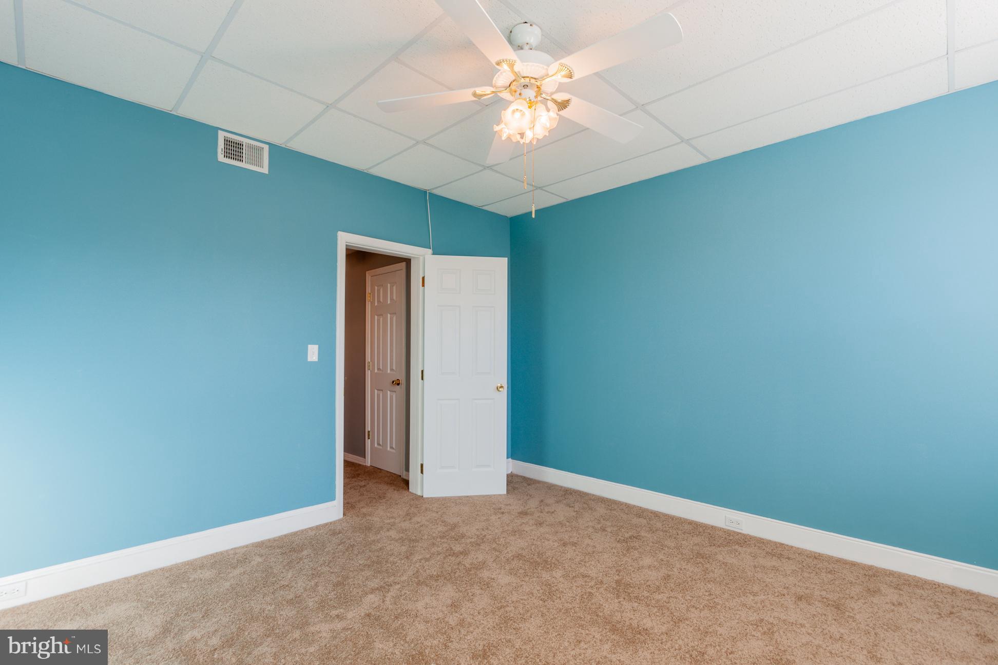 109 Rochester Place Baltimore, MD 21224 - Photo 13 of 25