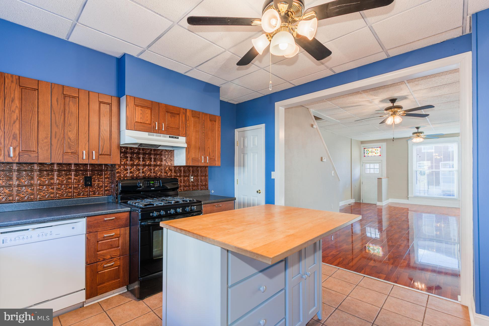 109 Rochester Place Baltimore, MD 21224 - Photo 9 of 25