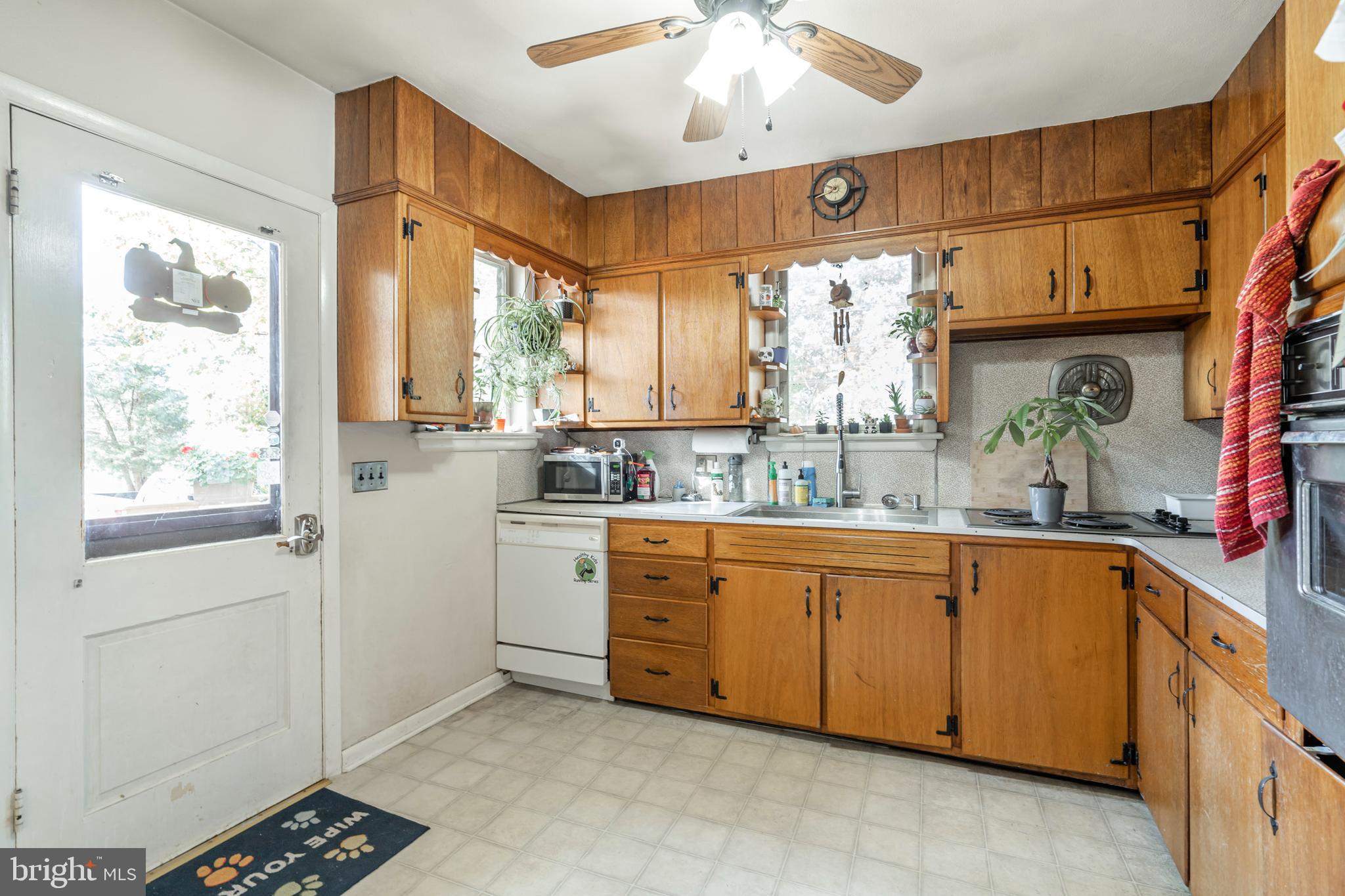 345 Mingo Road Royersford, PA 19468 - Photo 18 of 28 Kitchen