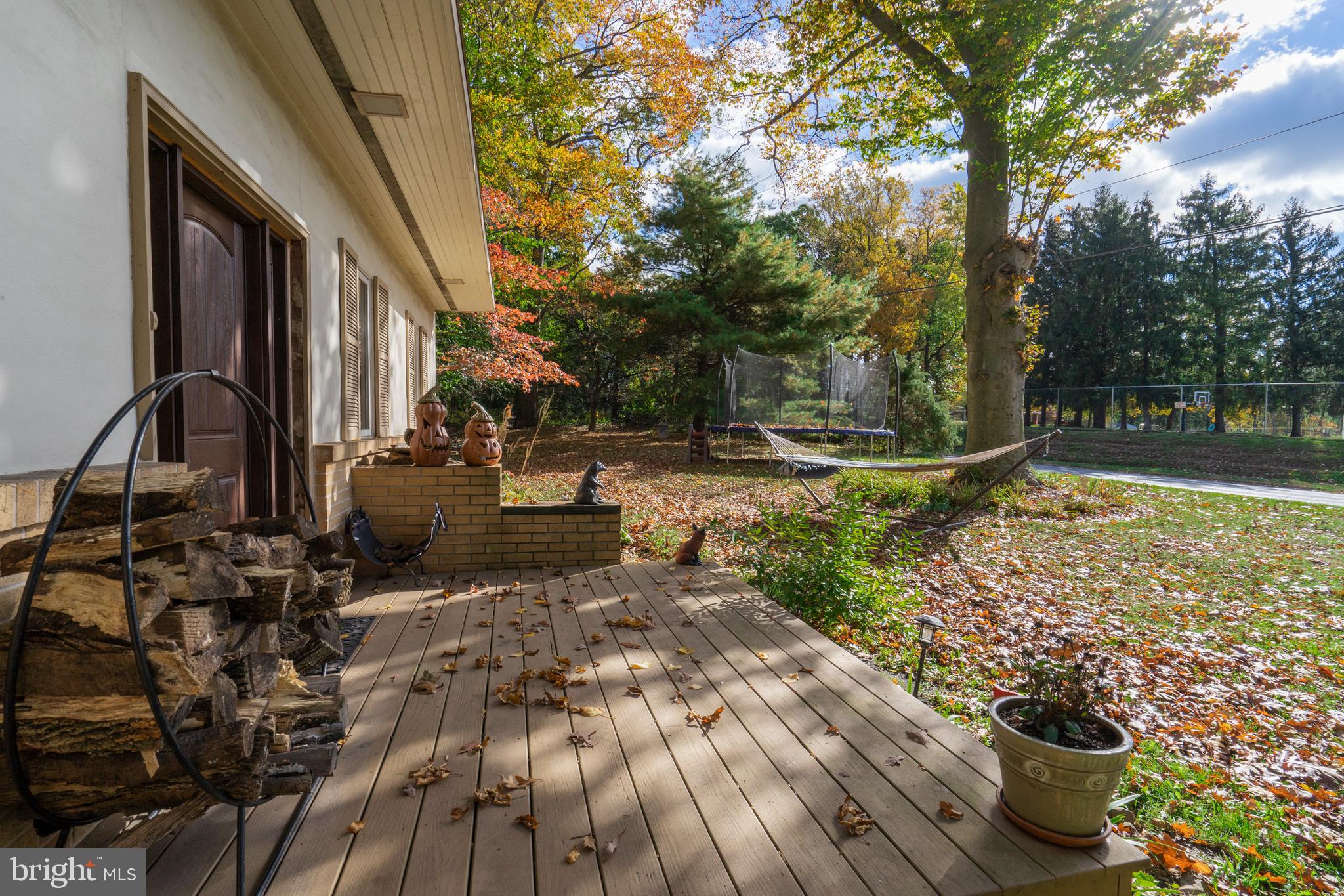 345 Mingo Road Royersford, PA 19468 - Photo 5 of 28 Front Deck