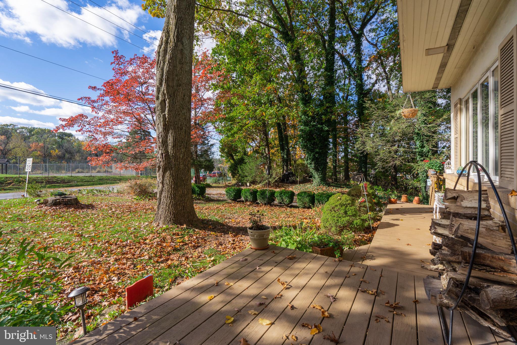 345 Mingo Road Royersford, PA 19468 - Photo 6 of 28 Front Deck