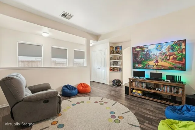 $255,000 | 6516 Stoney Creek Drive, Pasadena, TX 77503