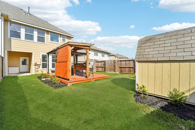 $255,000 | 6516 Stoney Creek Drive, Pasadena, TX 77503