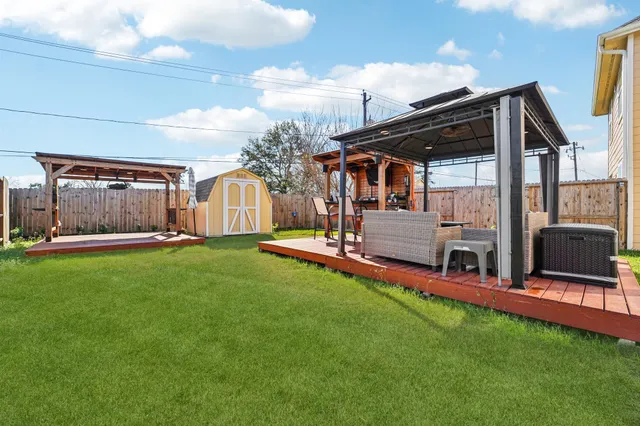 $255,000 | 6516 Stoney Creek Drive, Pasadena, TX 77503