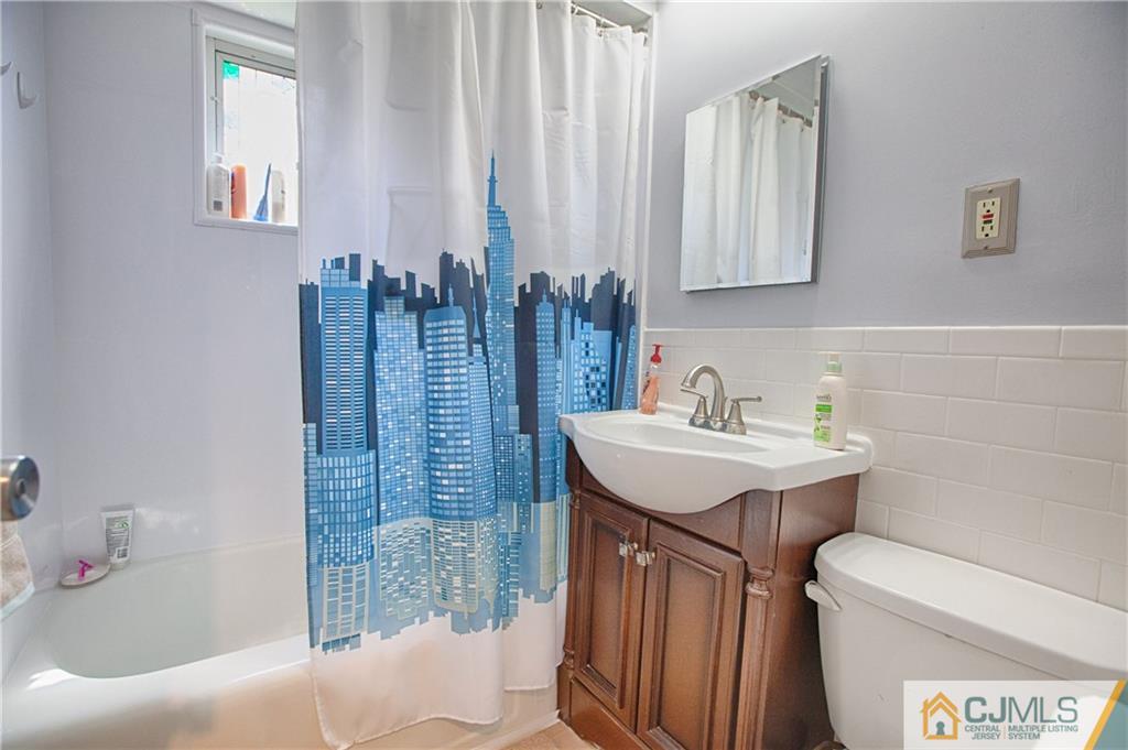 55 Tunison Road New Brunswick, NJ 08901 - Photo 12 of 20 Gallery Image 12