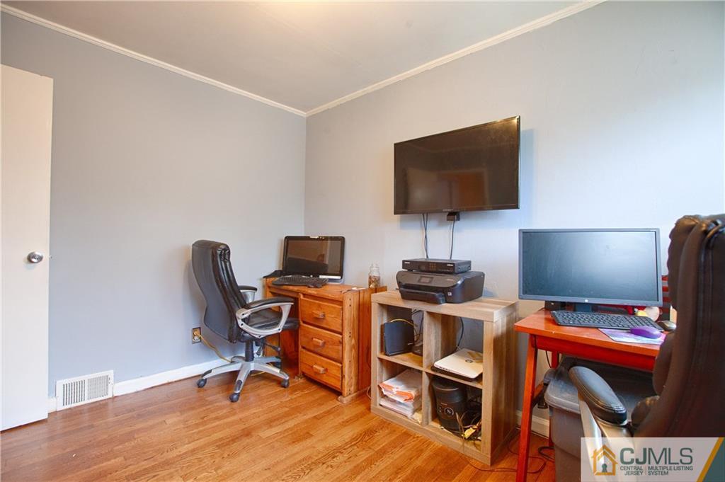 55 Tunison Road New Brunswick, NJ 08901 - Photo 9 of 20 Gallery Image 9