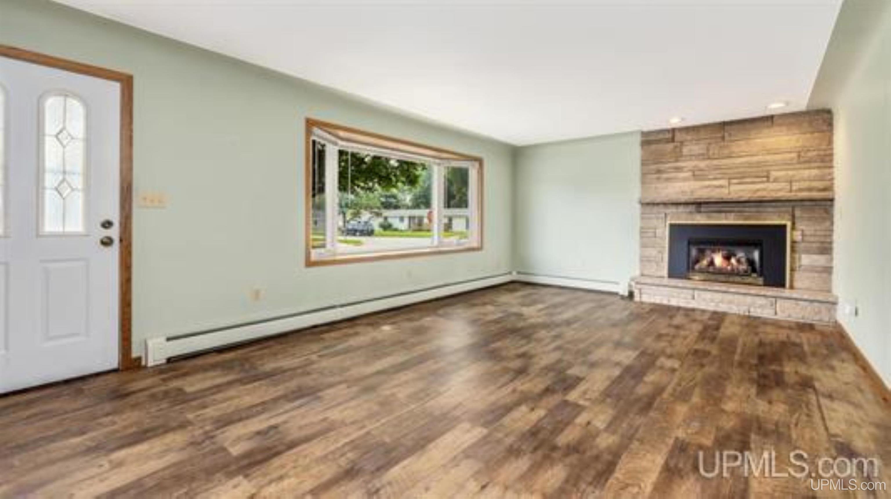1020 South 18th Street Escanaba, MI 49829 - Photo 17 of 38