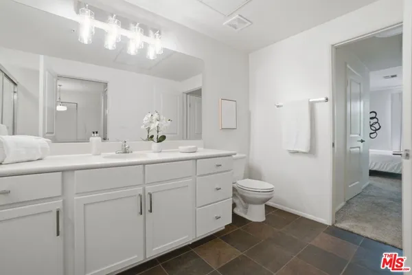 $699,000 | 6400 Crescent Park East, Unit 301, Playa Vista, CA 90094