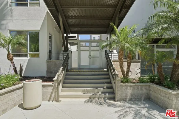 $699,000 | 6400 Crescent Park East, Unit 301, Playa Vista, CA 90094