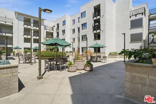 $699,000 | 6400 Crescent Park East, Unit 301, Playa Vista, CA 90094