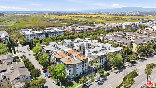 $699,000 | 6400 Crescent Park East, Unit 301, Playa Vista, CA 90094