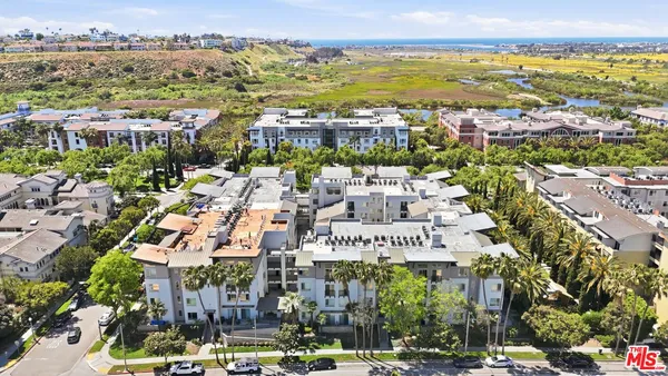 $699,000 | 6400 Crescent Park East, Unit 301, Playa Vista, CA 90094