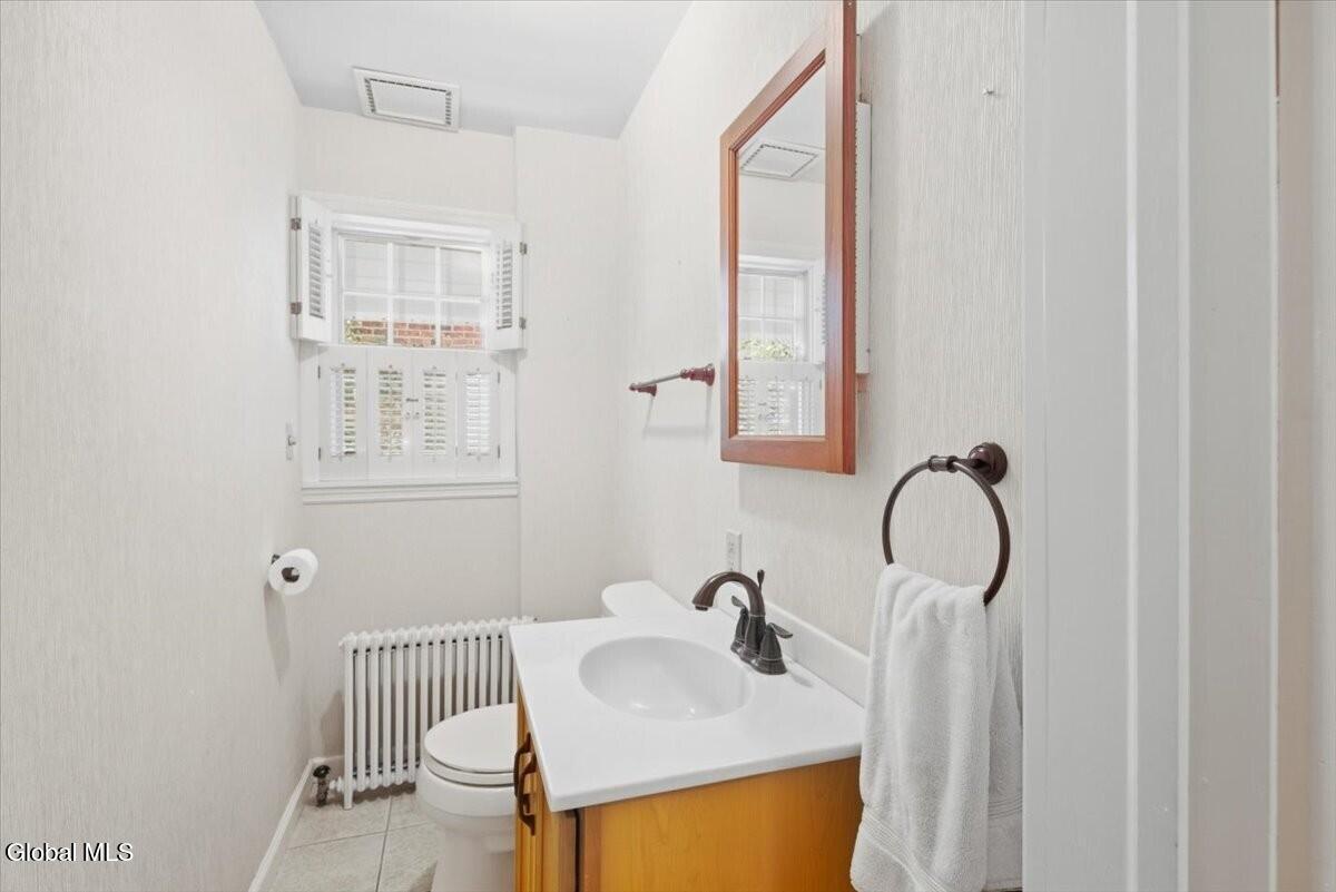 13 Cambridge Road Albany, NY 12203 - Photo 13 of 40 13