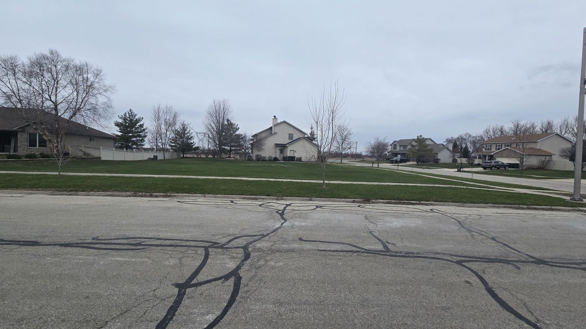 26124 Rachael Drive Channahon, IL 60410 - Photo 16 of 16 a view of a golf course