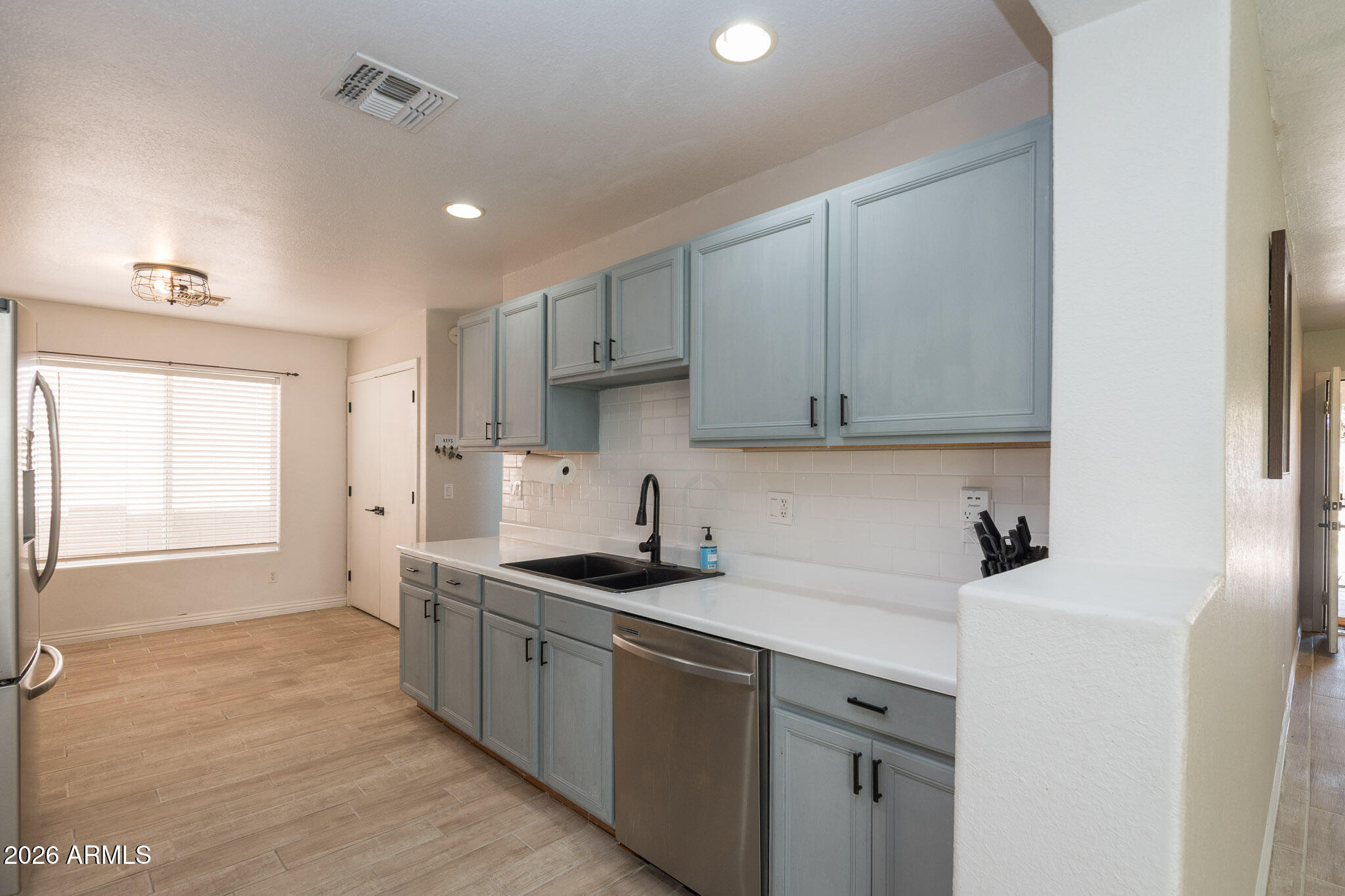 1239 East Fremont Road Phoenix, AZ 85042 - Photo 11 of 20