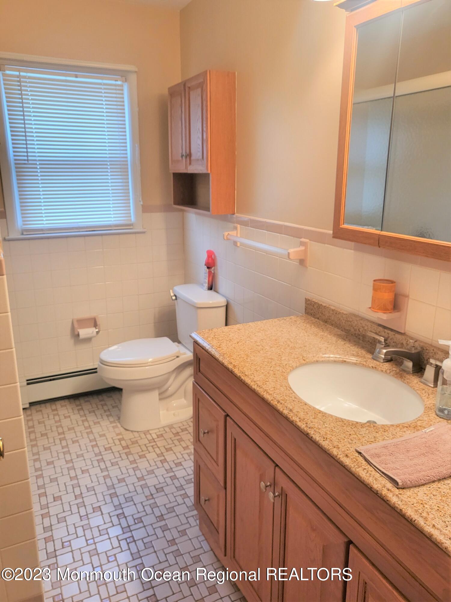 5 Thornton Road Toms River, NJ 08757 - Photo 20 of 31 20230829_120725