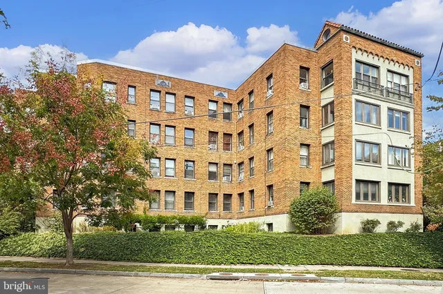 a view of a porch with furniture